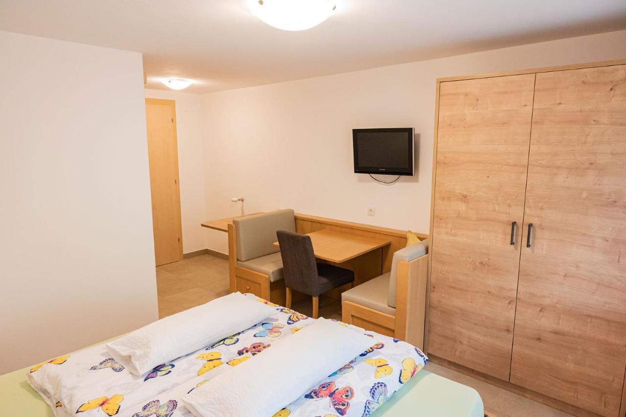 Garni Birkenau Hotell San Martino In Passiria  Exteriör bild