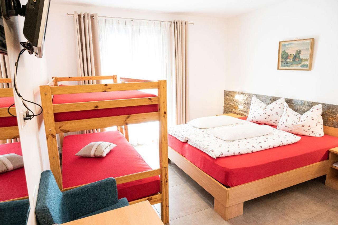 Garni Birkenau Hotell San Martino In Passiria  Exteriör bild
